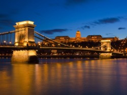 Széchenyi Kettenbrücke - Budapest Budapešť