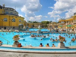 Széchenyi Thermalbad und Schwimmbad Budapest